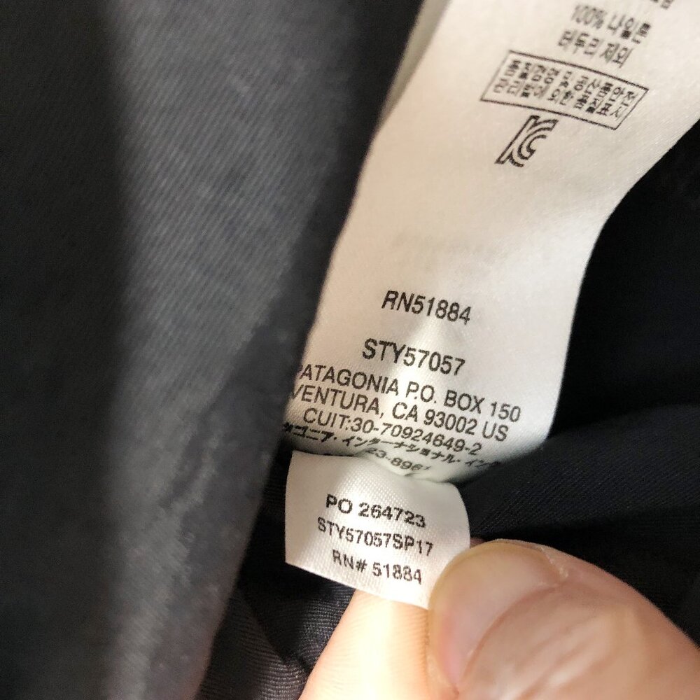 PATAGONIA 5" Baggies in Black L - Picture 11 of 11